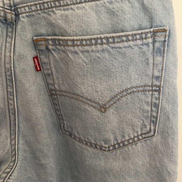 Levi’s Baggy Dad Jeans - Picture 3 of 7